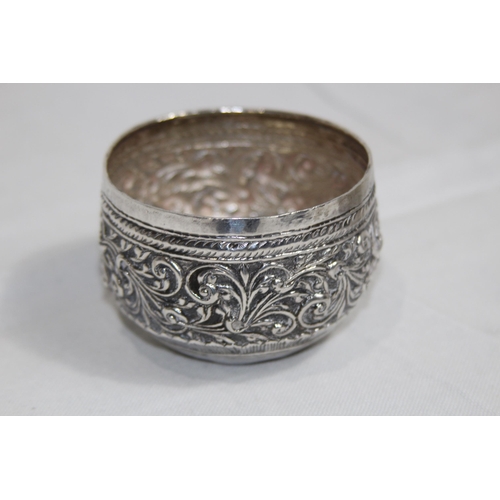 1089 - PAIR OF INDIAN SILVER BOWLS - 76G