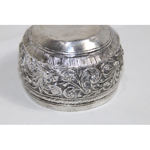 1089 - PAIR OF INDIAN SILVER BOWLS - 76G