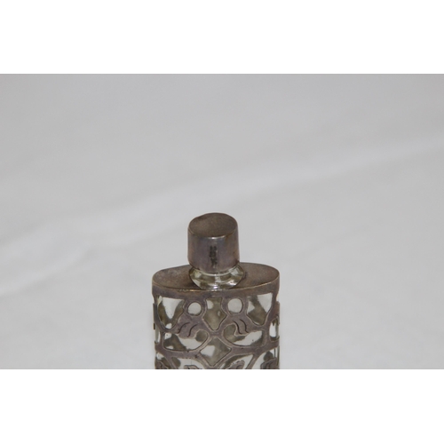 1090 - SILVER COVERED SCENT BOTTLE BY ARI NORMAN - IMPORT MARKS
6.5CM