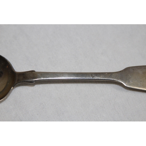 1098 - PAIR OF 19TH CENTURY FIDDLE PATTERN SILVER DESERT SPOONS - WRS LONDON 1852 - 53.6G