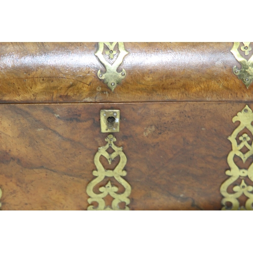 480 - BRASS INLAID BURR WALNUT DOME TOPPED STATIONARY BOX
23 X 23CM