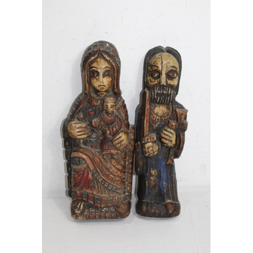 1040 - TWO CARVED WOODEN FOLK ART LARGE FIGURES - ONE IS PERHAPS MARY AND JOSEPH
42CM