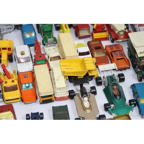 733 - LARGE QUANTITY OF MATCH BOX DIE CAST CARS