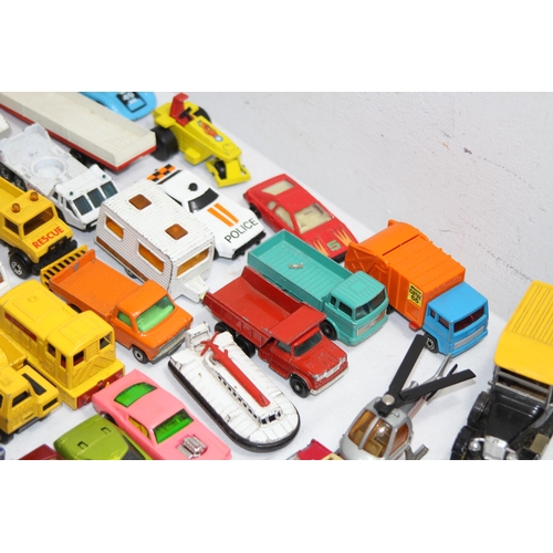 733 - LARGE QUANTITY OF MATCH BOX DIE CAST CARS