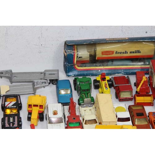 733 - LARGE QUANTITY OF MATCH BOX DIE CAST CARS