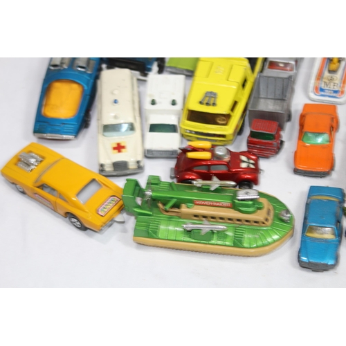 733 - LARGE QUANTITY OF MATCH BOX DIE CAST CARS