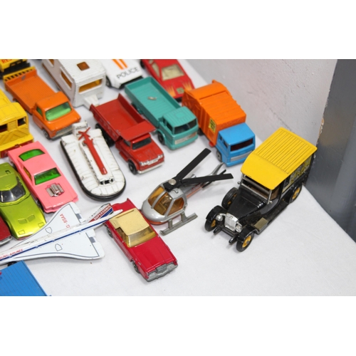 733 - LARGE QUANTITY OF MATCH BOX DIE CAST CARS