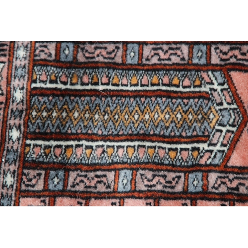 256 - VINTAGE MIDDLE EASTERN RUNNER RUG
160 X 65CM