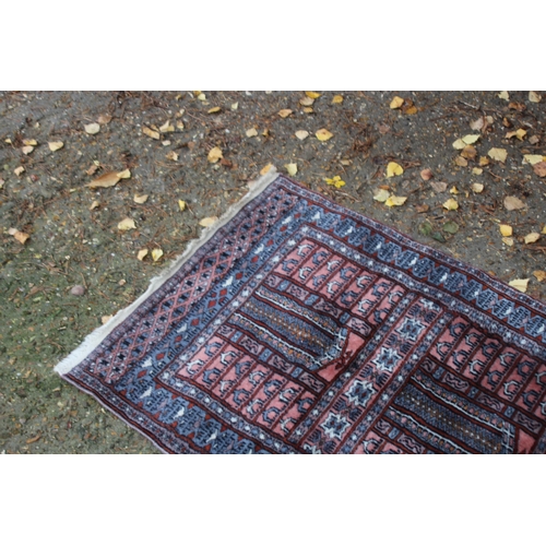 256 - VINTAGE MIDDLE EASTERN RUNNER RUG
160 X 65CM