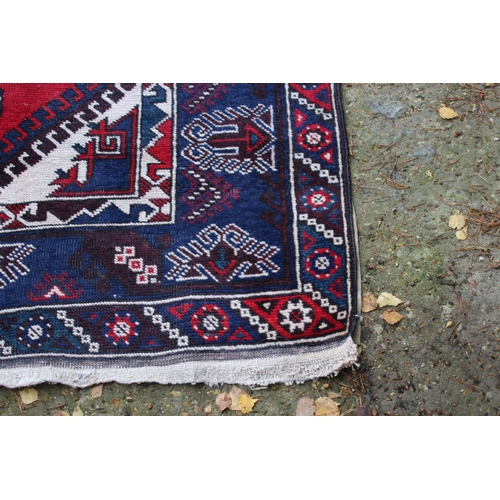 258 - VINTAGE TURKISH RUG
210 X 120CM