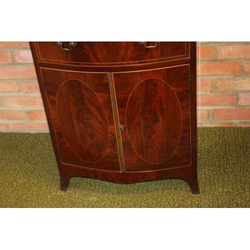 34 - REPRODUCTION CABINET 
56 X 40 X 107CM