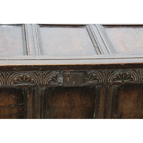 44 - ANTIQUE OAK COFFER
109 X 50 X 57CM