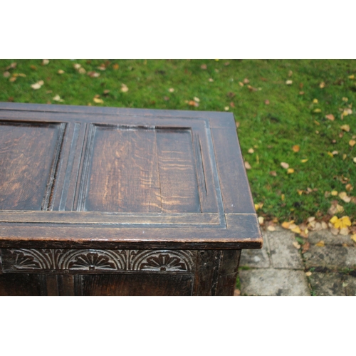 44 - ANTIQUE OAK COFFER
109 X 50 X 57CM