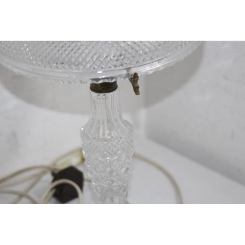 238 - VINTAGE GLASS TABLE LAMP