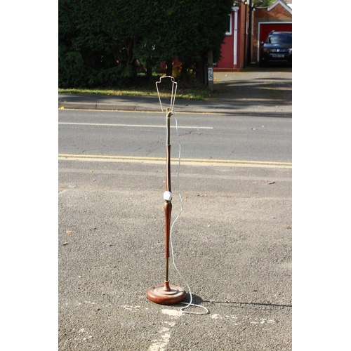 242 - VINTAGE STANDARD LAMP
136CM