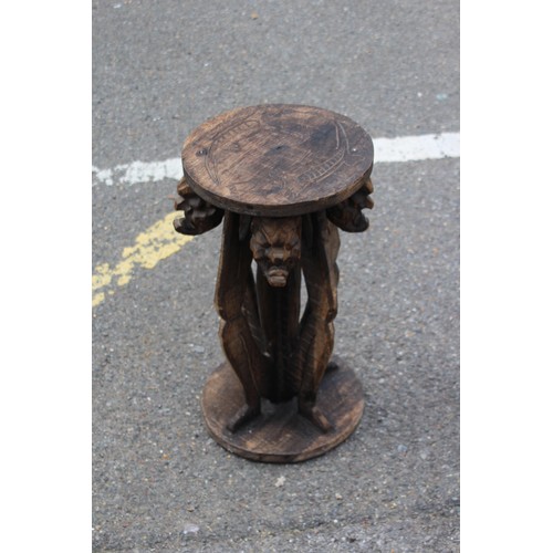 530 - ETHNIC CARVED STAND
28 X 51CM