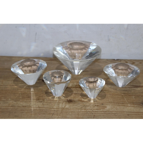 331 - QUANTITY OF CRYSTALS PRISMS
14CM