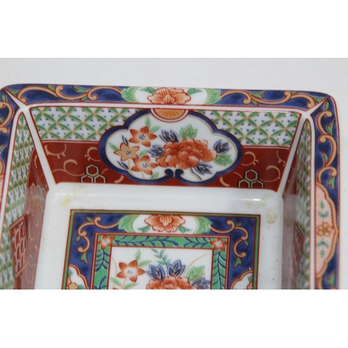 334 - LAZY SUSAN WITH ORIENTAL HORDERVES DISH
40CM