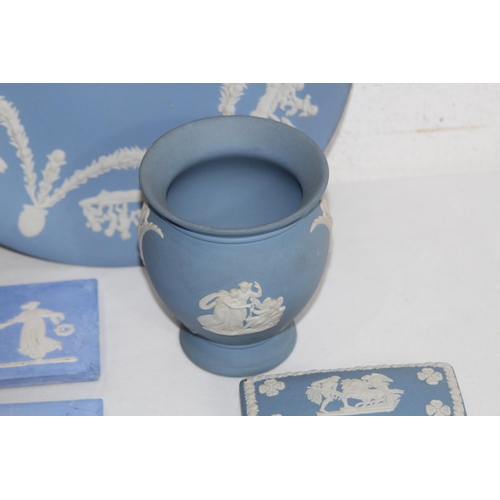 342 - QUANTITY OF WEDGWOOD
23CM