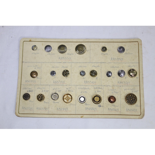 1044 - QUANTITY OF VINTAGE BUCKLES AND VINTAGE DISPLAY CARDS OF BUTTONS