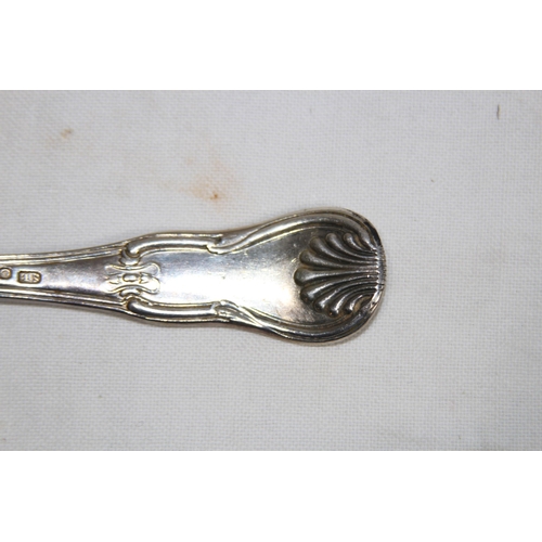 1129 - PAIR OF SILVER HALLMARKED SERVING SPOONS - 250G - EXETRE 1819 - SIMON LEVY