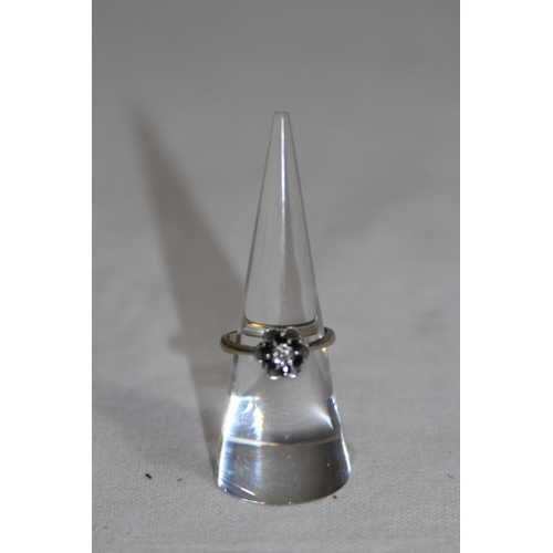 1198 - VINTAGE 9CT WHITE GOLD RING. - SIZE L - 2.70G