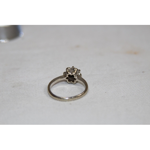 1198 - VINTAGE 9CT WHITE GOLD RING. - SIZE L - 2.70G