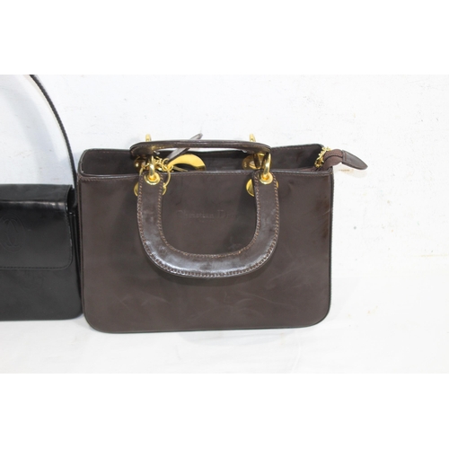 522 - 3 X DESIGNER STYLE HANDBAGS