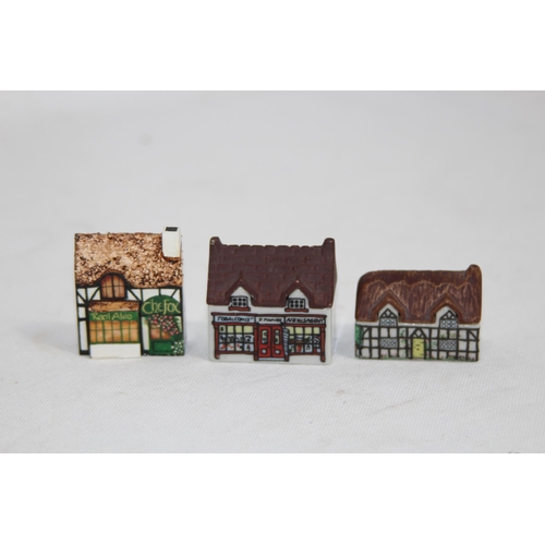 347 - QUANTITY OF MINIATURE BUILDINGS INCLUDING LILLIPUT LANE AND WADE