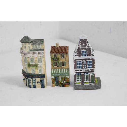 347 - QUANTITY OF MINIATURE BUILDINGS INCLUDING LILLIPUT LANE AND WADE