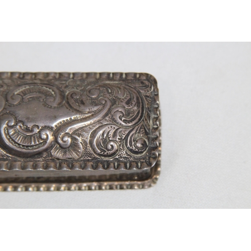 1150 - EDWARDIAN SILVER HINGE TOPPED TRINKET BOX WITH SCROLL DECORATION TO LID - BIRMINGHAM 1903 - 50.8G