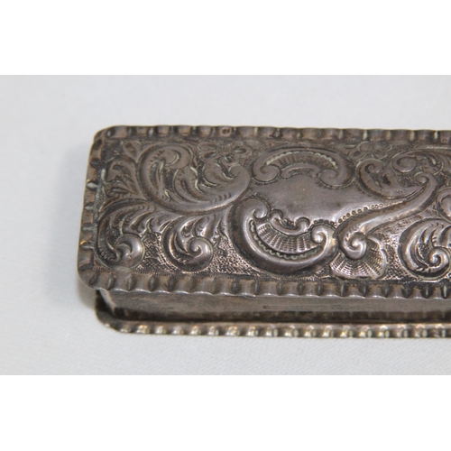 1150 - EDWARDIAN SILVER HINGE TOPPED TRINKET BOX WITH SCROLL DECORATION TO LID - BIRMINGHAM 1903 - 50.8G