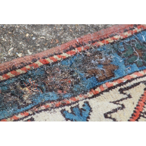 267 - VINTAGE MIDDLE EASTERN RUG
140 X 111CM