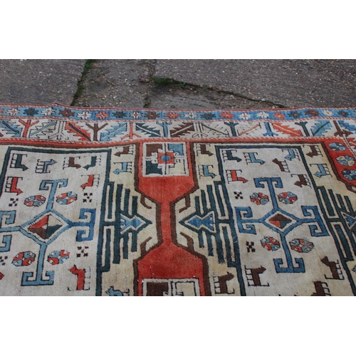 267 - VINTAGE MIDDLE EASTERN RUG
140 X 111CM