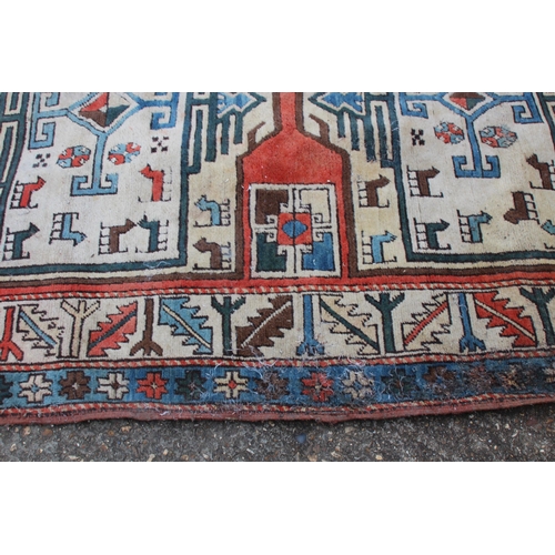 267 - VINTAGE MIDDLE EASTERN RUG
140 X 111CM