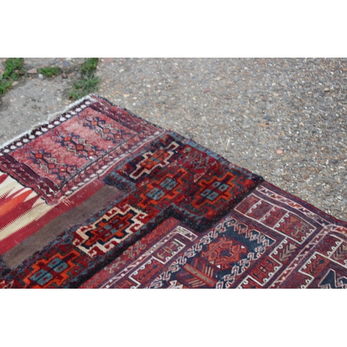 269 - VINTAGE MIDDLE EASTERN RUG
208 X 103CM