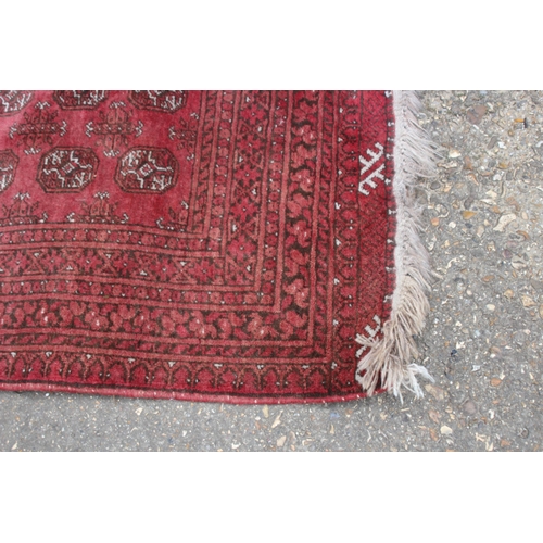 270 - VINTAGE MIDDLE EASTERN RUG
173 X 102CM