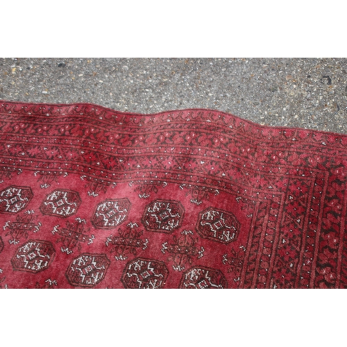 270 - VINTAGE MIDDLE EASTERN RUG
173 X 102CM