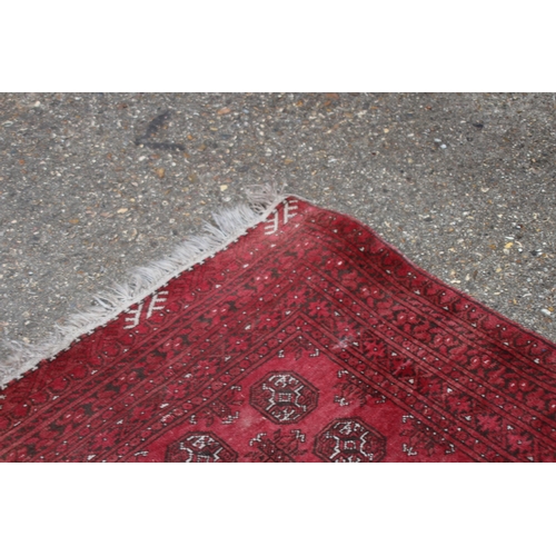 270 - VINTAGE MIDDLE EASTERN RUG
173 X 102CM