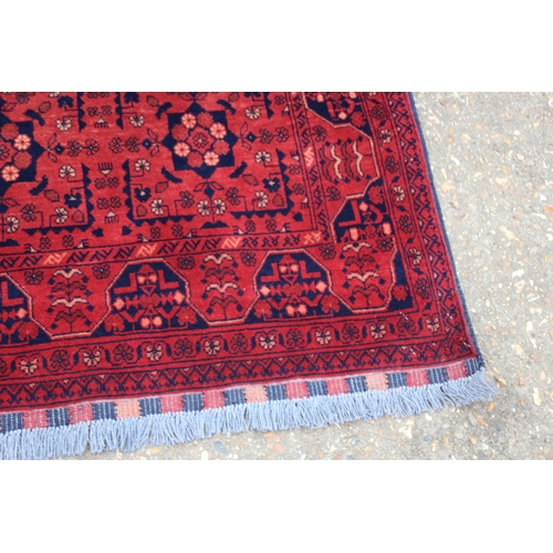 271 - VINTAGE MIDDLE EASTERN RUG
158 X 100CM