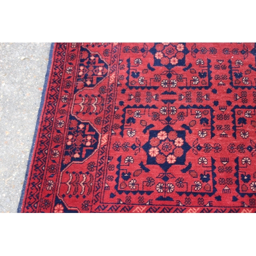 271 - VINTAGE MIDDLE EASTERN RUG
158 X 100CM