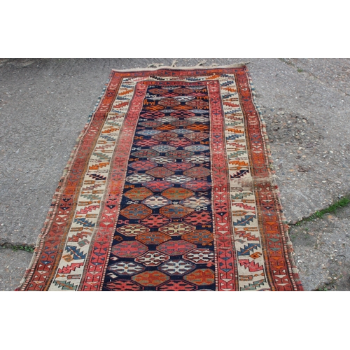 275 - LARGE VINTAGE MIDDLE EASTERN RUG
314 X 207CM