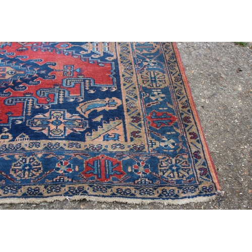 277 - LARGE WOOL RUG
305 X 105CM