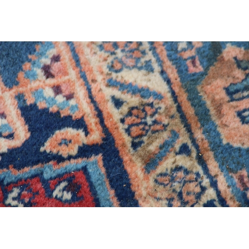 277 - LARGE WOOL RUG
305 X 105CM