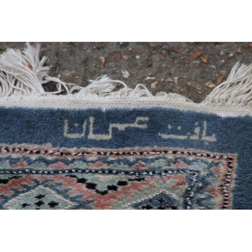 279 - LARGE HAND KNOTTED WOOL RUG
274 X 187CM