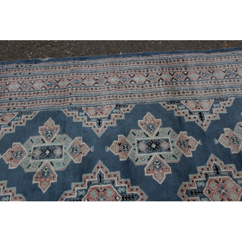 279 - LARGE HAND KNOTTED WOOL RUG
274 X 187CM