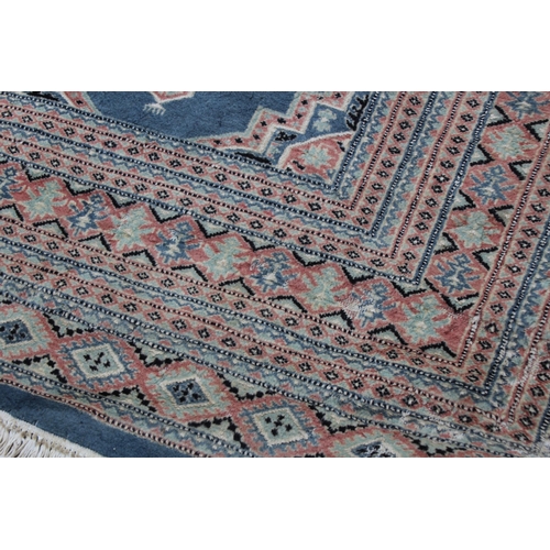 279 - LARGE HAND KNOTTED WOOL RUG
274 X 187CM