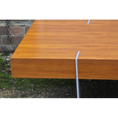 48 - RETRO COFFEE TABLE AND PAIR OF BENCHES 
42 X 74 X 44CM