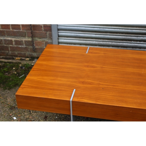 48 - RETRO COFFEE TABLE AND PAIR OF BENCHES 
42 X 74 X 44CM