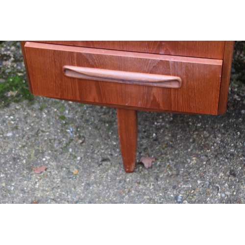 51 - G PLAN FRESCO DRESSING TABLE - BOTTOM DRAWER RUNNERS ARE MISSING 
153 X 47 X 120CM